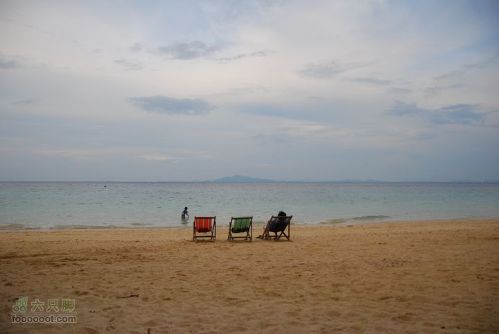 普吉pp岛曼谷11日自助游，全程GPS轨迹+照片天气不太好，但也不容易晒伤。这个沙滩只有relax一家酒店，这个