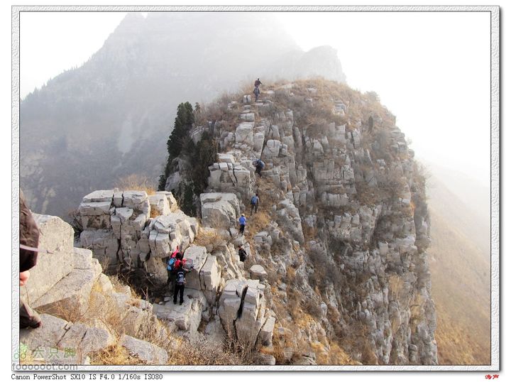淄川太河厚庄石人山双股堆山鲁子峪穿过石寨就沿着山脊行走