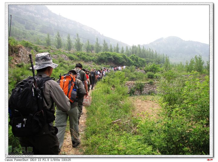 济南藏龙涧路线出了村落开始上山