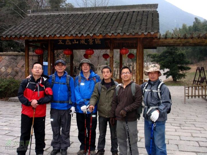 横穿慈溪（从凤浦湖到梅湖）第一天结束的合影。