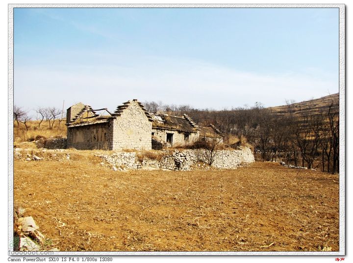 王疃-大寨-轿顶山-麻庄废弃的民宅如今是放羊的休息处