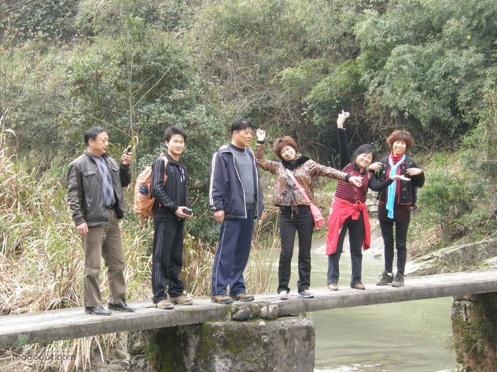 明月十里峡风光无限好，温汤水口库春笋味多香！P4040871