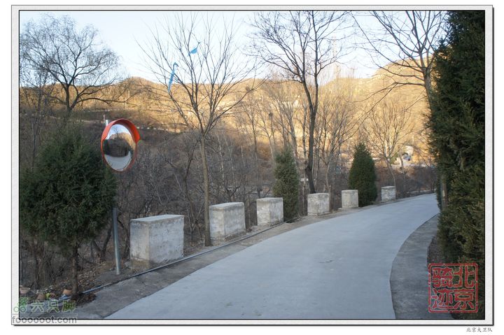 北京骑迹40 清明祭英烈 寻北京最西端 访红歌诞生地村里距108国道还有1公里的水泥路。