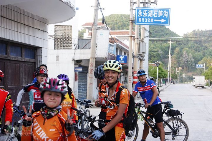 2011.5.7偏坡谷龙把关石笋沟_MG_1611