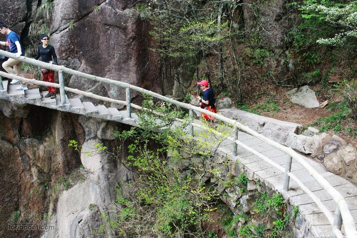2011-05-07-穿越黄山-青岛向阳山户外IMG_2972西海栈道