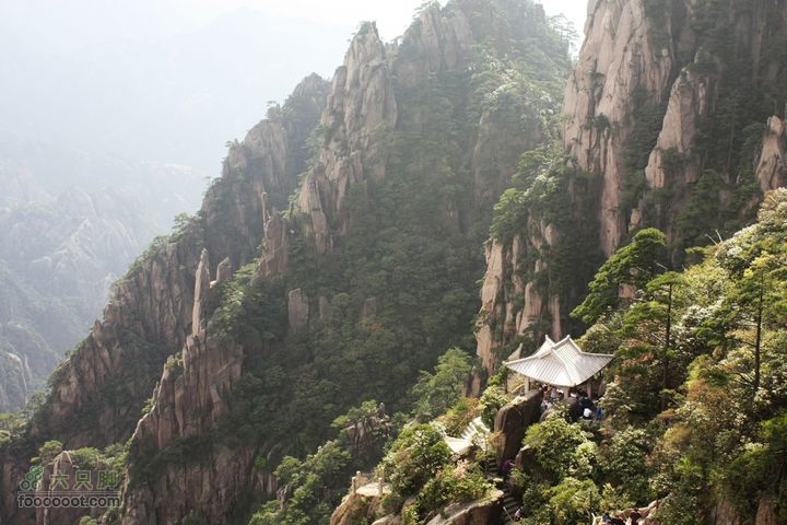 2011-05-07-穿越黄山-青岛向阳山户外IMG_3020一换下路口的亭子