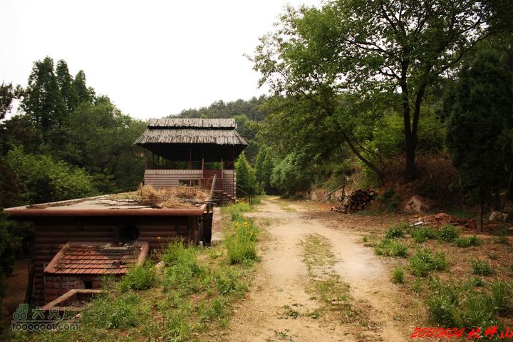 北坪山自驾游山里的建筑