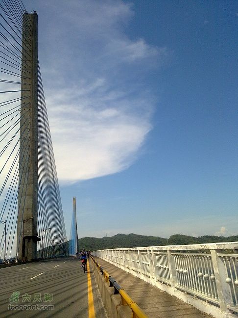 单骑走珠海120110605321_眸目压缩_眸目压缩