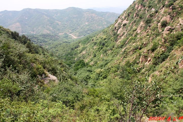 博山七峪村-志公坪这个山沟可以下山