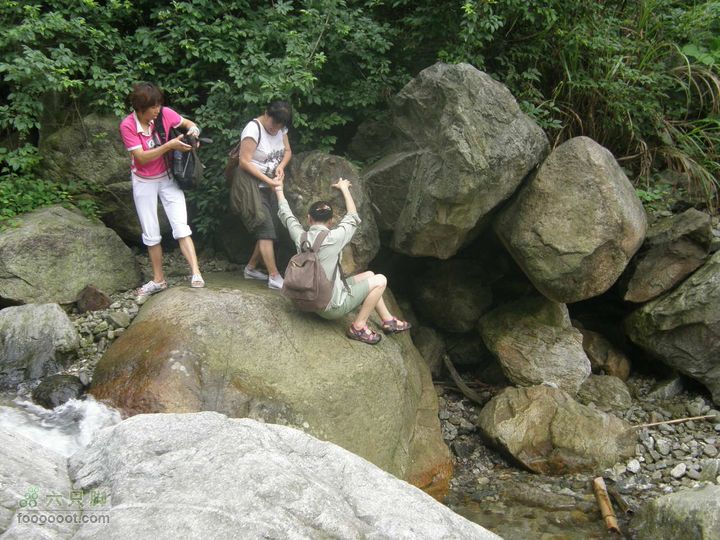 登山上水口，溯溪明月山P6123366