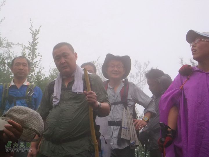  2011年7月2日泰山大佛寺至桃花峪雨中行颇有“红军不怕远征难”的气概