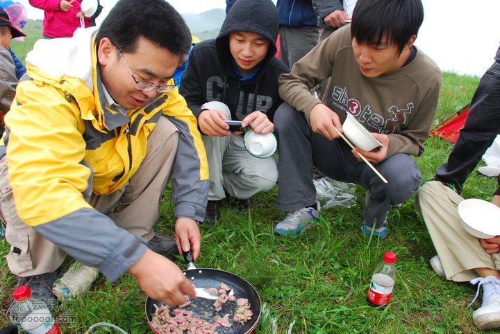 六只脚全体成员20人重装登顶小海坨，特此留念！DSC_0388