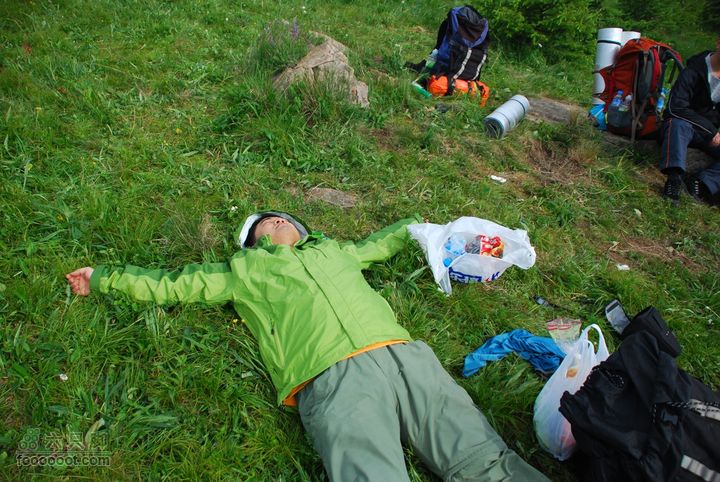 六只脚全体成员20人重装登顶小海坨，特此留念！DSC_0336