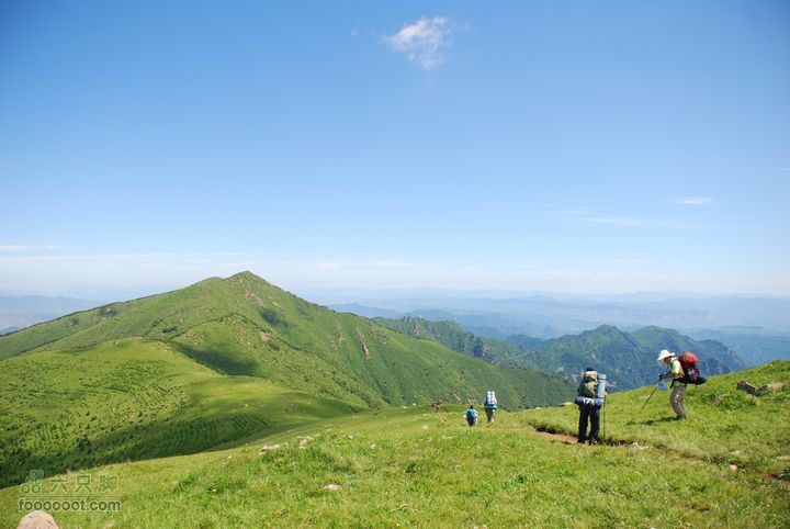 六只脚全体成员20人重装登顶小海坨，特此留念！DSC_0887