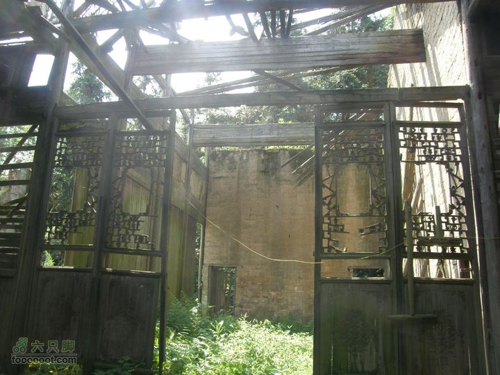 翻越南屏山，去到坪田赏壁画P7023709