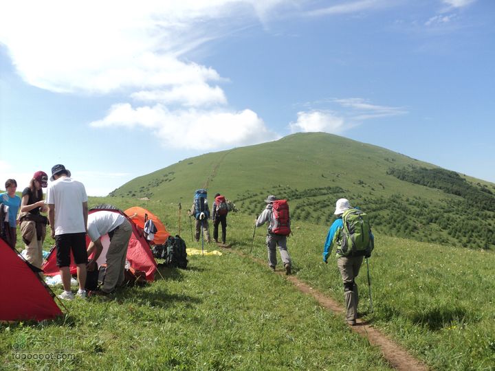 六只脚全体成员20人重装登顶小海坨，特此留念！DSC01259