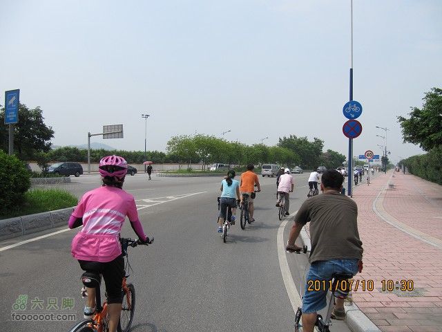2011.7.10.去广州贺九头鸟鼎盛森车行搬迁开业活动IMG_2863_眸目压缩