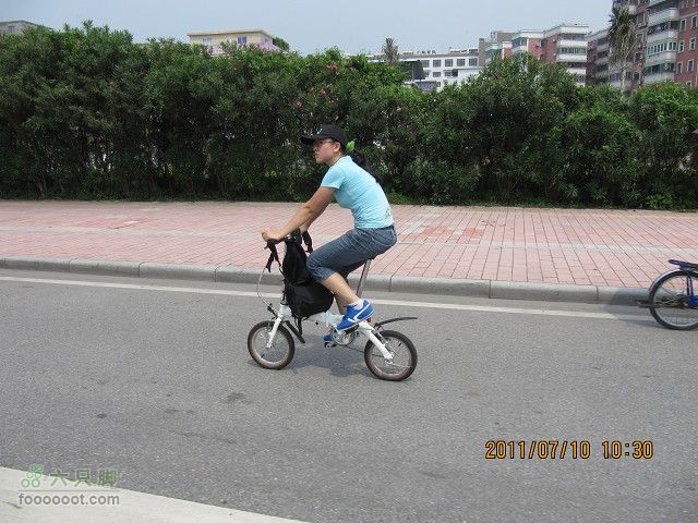 2011.7.10.去广州贺九头鸟鼎盛森车行搬迁开业活动IMG_2865_眸目压缩