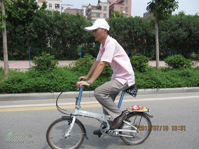 2011.7.10.去广州贺九头鸟鼎盛森车行搬迁开业活动IMG_2866_眸目压缩