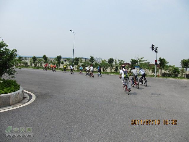 2011.7.10.去广州贺九头鸟鼎盛森车行搬迁开业活动IMG_2872_眸目压缩