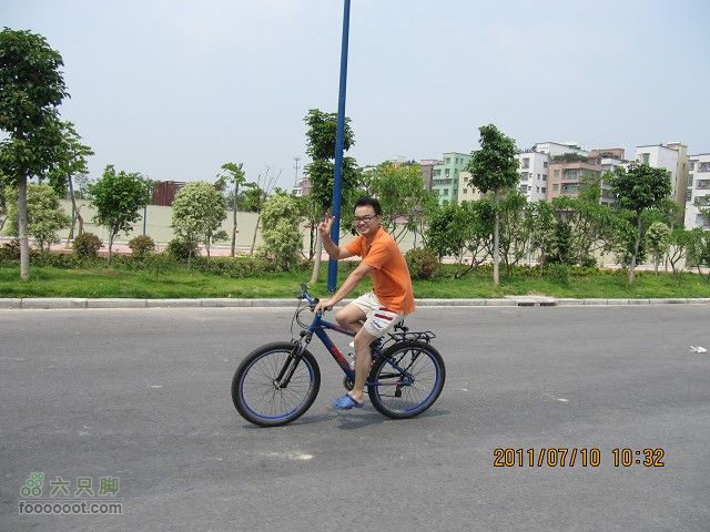 2011.7.10.去广州贺九头鸟鼎盛森车行搬迁开业活动IMG_2874_眸目压缩