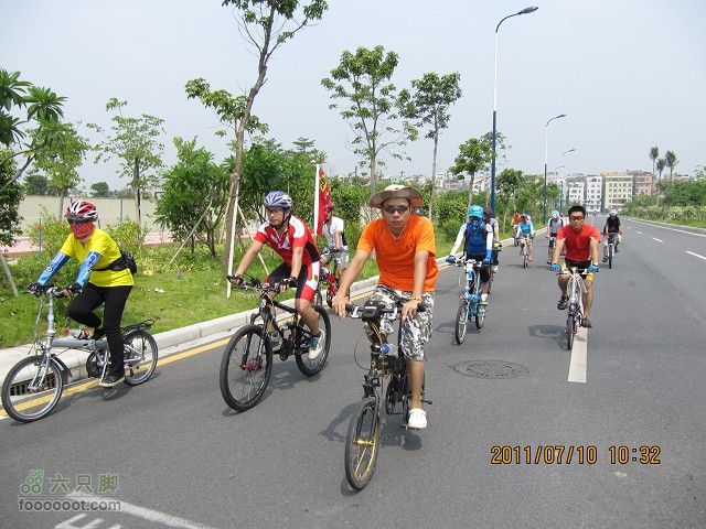 2011.7.10.去广州贺九头鸟鼎盛森车行搬迁开业活动IMG_2882_眸目压缩