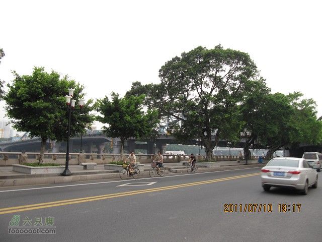 2011.7.10.去广州贺九头鸟鼎盛森车行搬迁开业活动IMG_2993_眸目压缩