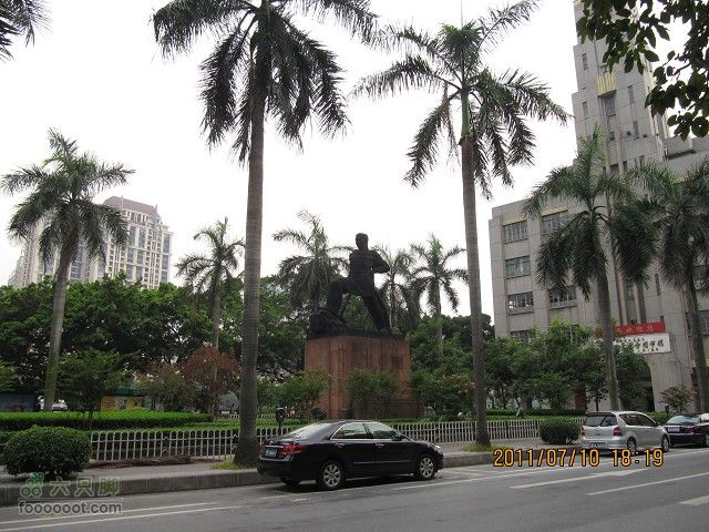 2011.7.10.去广州贺九头鸟鼎盛森车行搬迁开业活动IMG_2996_眸目压缩