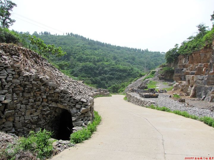 博山行者峪黄连峪镇门峪村外的石料厂