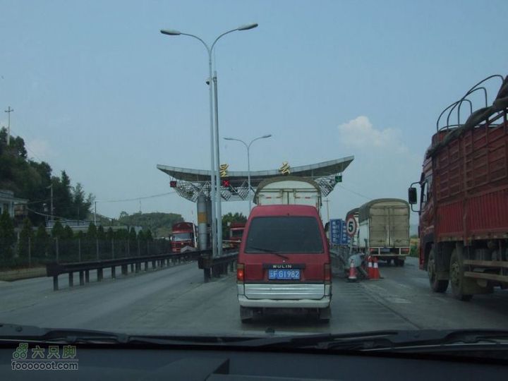 云南个旧至昆明323国道214省道最新路况DSCF1454
