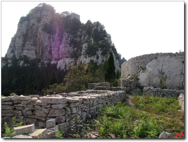 三台山孟梁台马鞍山山上废墟