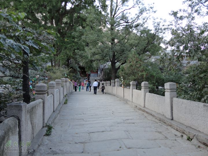 凤凰岭外围一圈龙泉寺2