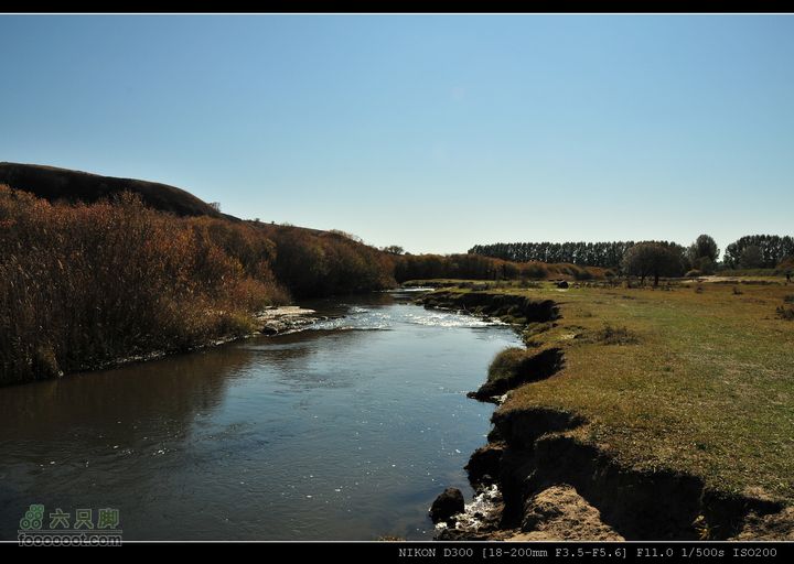 20111002塞罕坝自驾御道口景区以牧场为主，小滦河在草场上弯弯曲曲地流淌着。