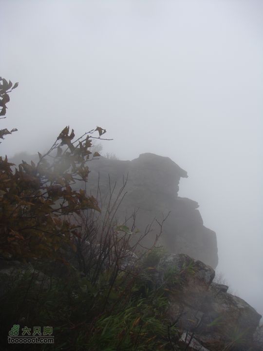 徽杭古道加清凉峰拍到前方1个小峰顶