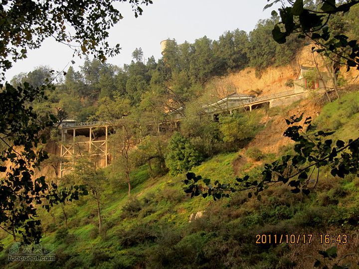 滈河南岸颇荒凉2011.10.17滈河行 109_副本