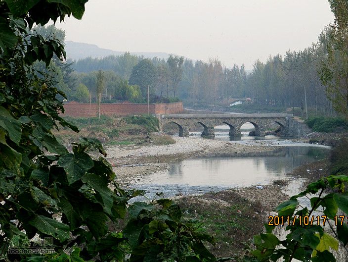 滈河南岸颇荒凉2011.10.17滈河行 152_副本