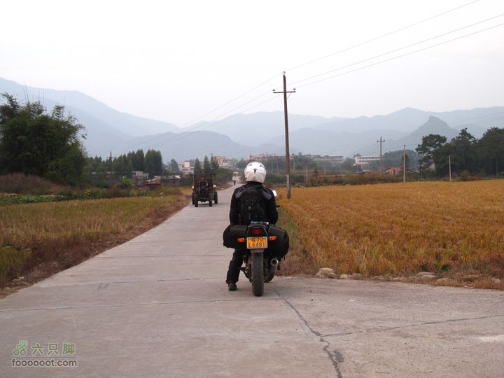 老虎山-云岭镇-罗坑镇穿越往哪里走好呢？