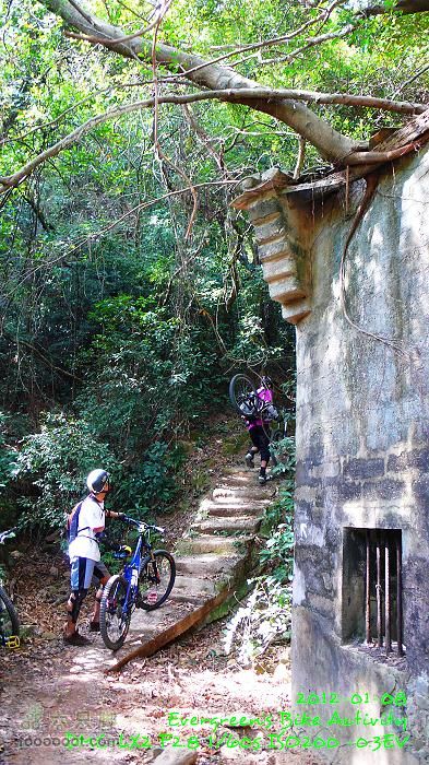 2012 01 08 新界東北邊界廢村P1440837
