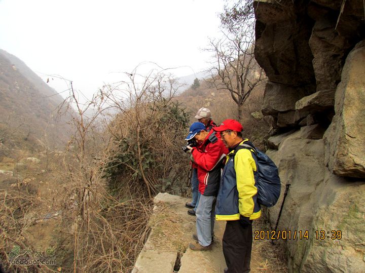 元.14 抱龙峪--子午峪穿越2012.1.4新丰渭河 141_副本