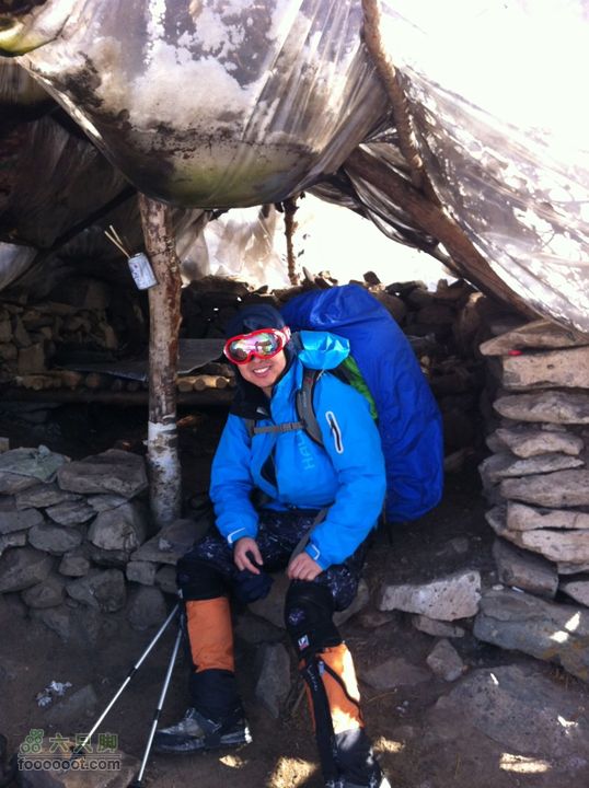 大年初三-初五冬季小五台探险-章家窑入-登顶西台下到羊圈了，这里手机有信号，微博都发出去啦