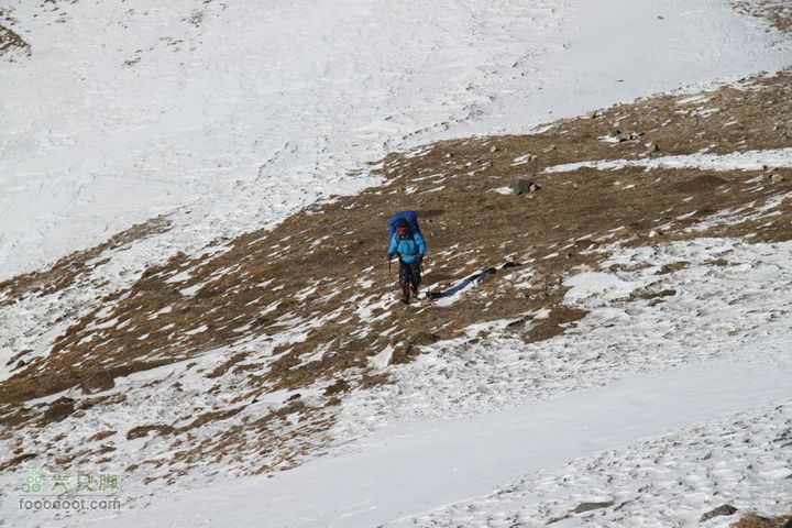 大年初三-初五冬季小五台探险-章家窑入-登顶西台又过了一会，就变成这么看我了