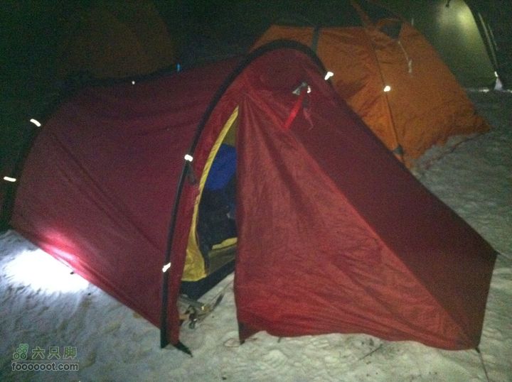 大年初三-初五冬季小五台探险-章家窑入-登顶西台第一天我住的帐篷，忘了说，为了节省体力我没带帐篷，，，