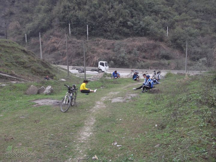 扶志猛洞河羊峰石堤环线继续