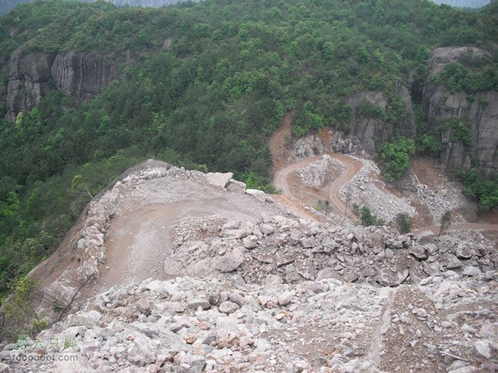 4.30仙居景星岩徒步往下走。