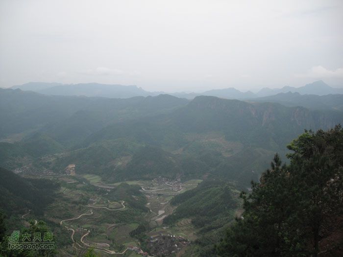 4.30仙居景星岩徒步下面的风景很美，可惜相机不给力