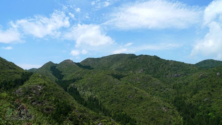 盘古楼尖穿越(桐岭-岷岗)远处的山峦很快就会被我们踩在脚下