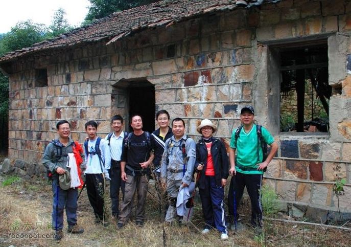 上古山-观顶-绝望坡-乌坑-陶坑-蟠溪2011年5月14日陶坑受困石屋