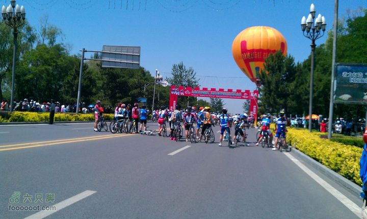 八达岭长城杯第二届北京国际自行车骑游大会公路骑行比赛的起点