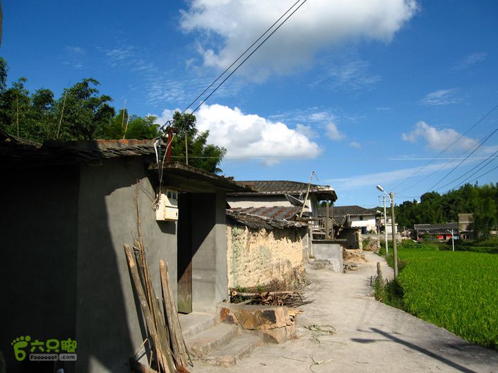 赤星村-昇山寺-叶洋-岭头-(龙潭)-森林公园南门村庄一角