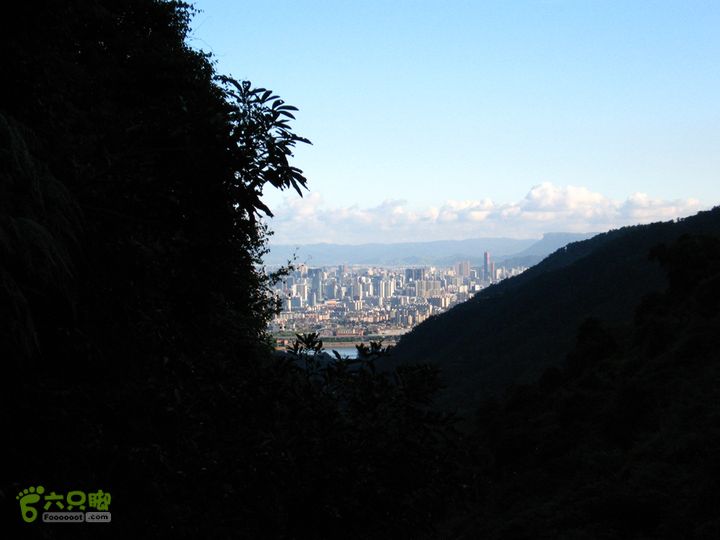 赤星村-昇山寺-叶洋-岭头-(龙潭)-森林公园南门突然出现的城市